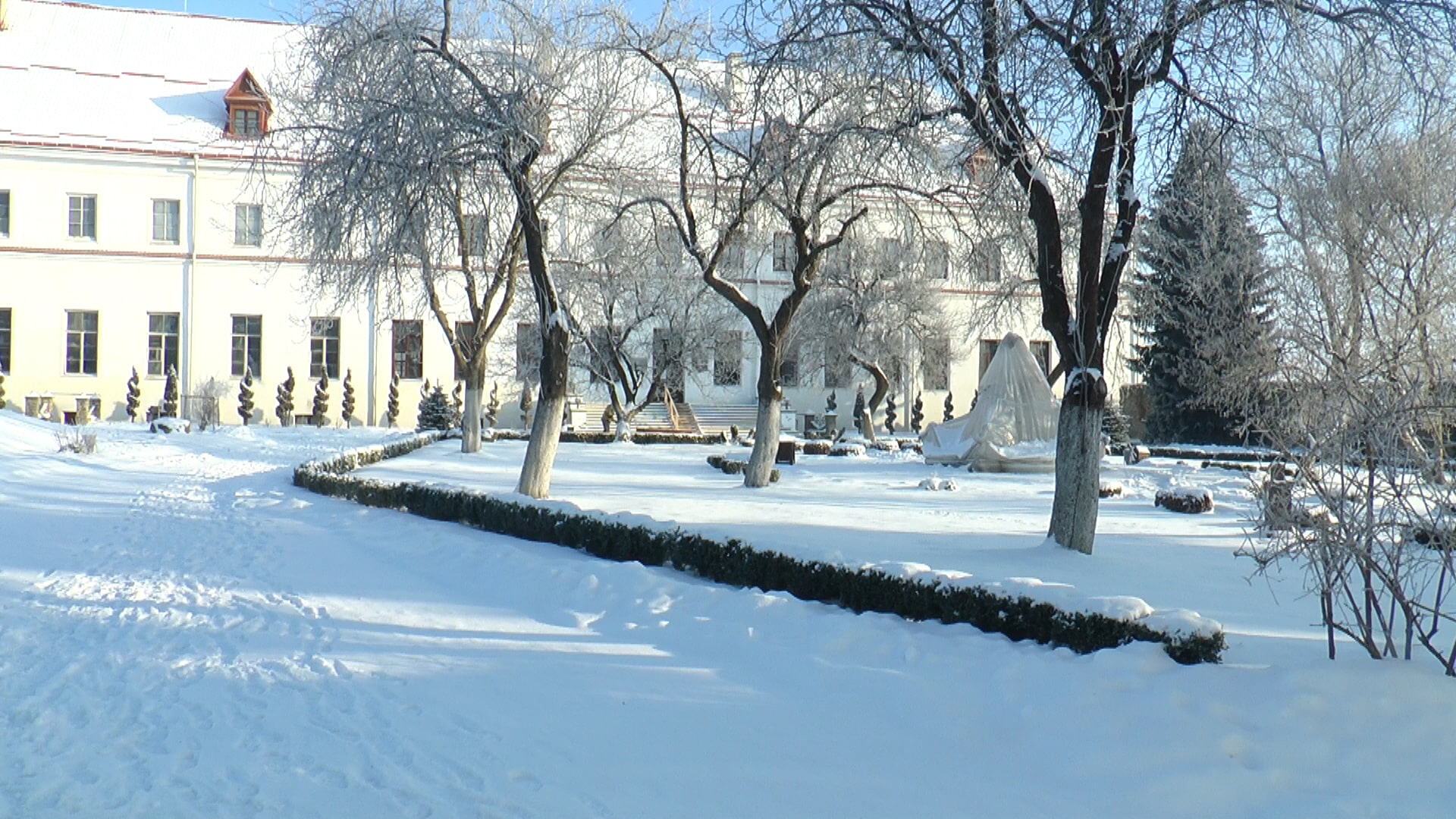 Дубенський замок - двір Любомирських