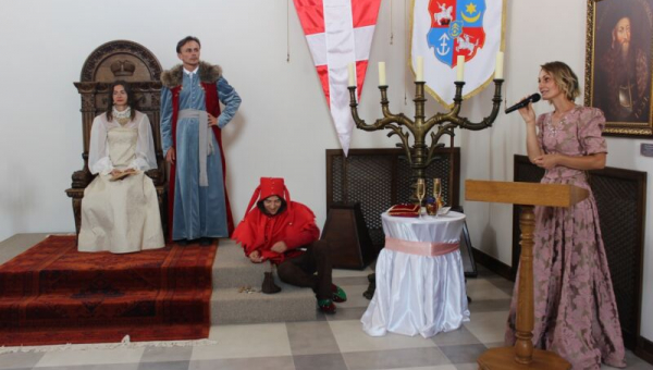 Дубенчанка та іноземець урочисто поєднали серця в Дубенському замку