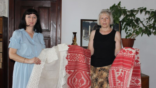 Колекцію Заповідника поповнили вишиті рушники, яким понад 100 років