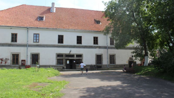 Захистити й зберегти палац князів Острозьких