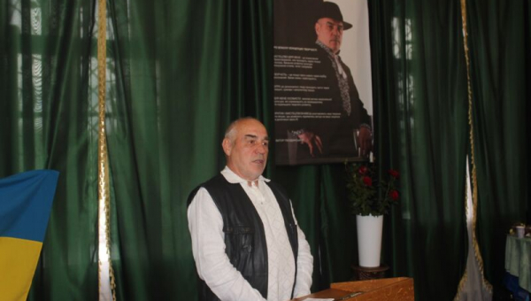 Художник Віктор Гвоздинський у Дубенському замку показав Україну на картинах