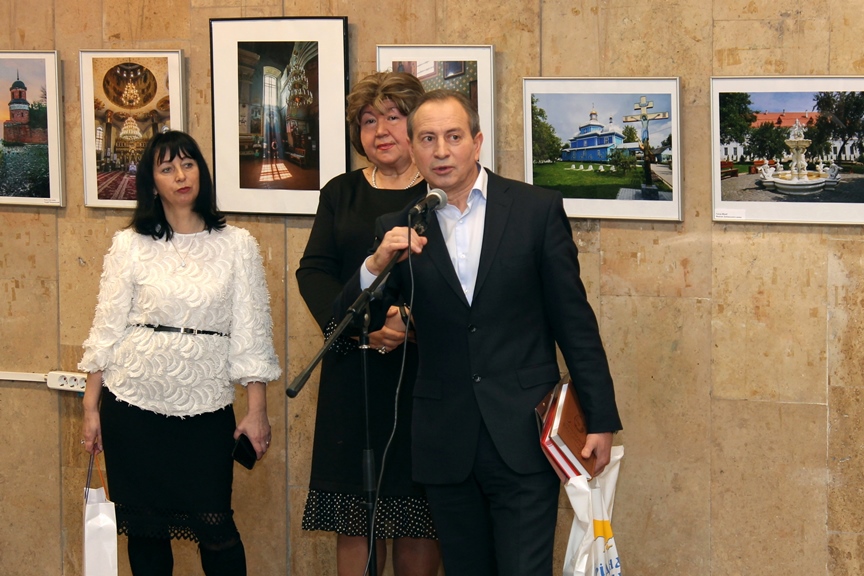 Дубно на світлинах у головній книгозбірні України. Фото 1