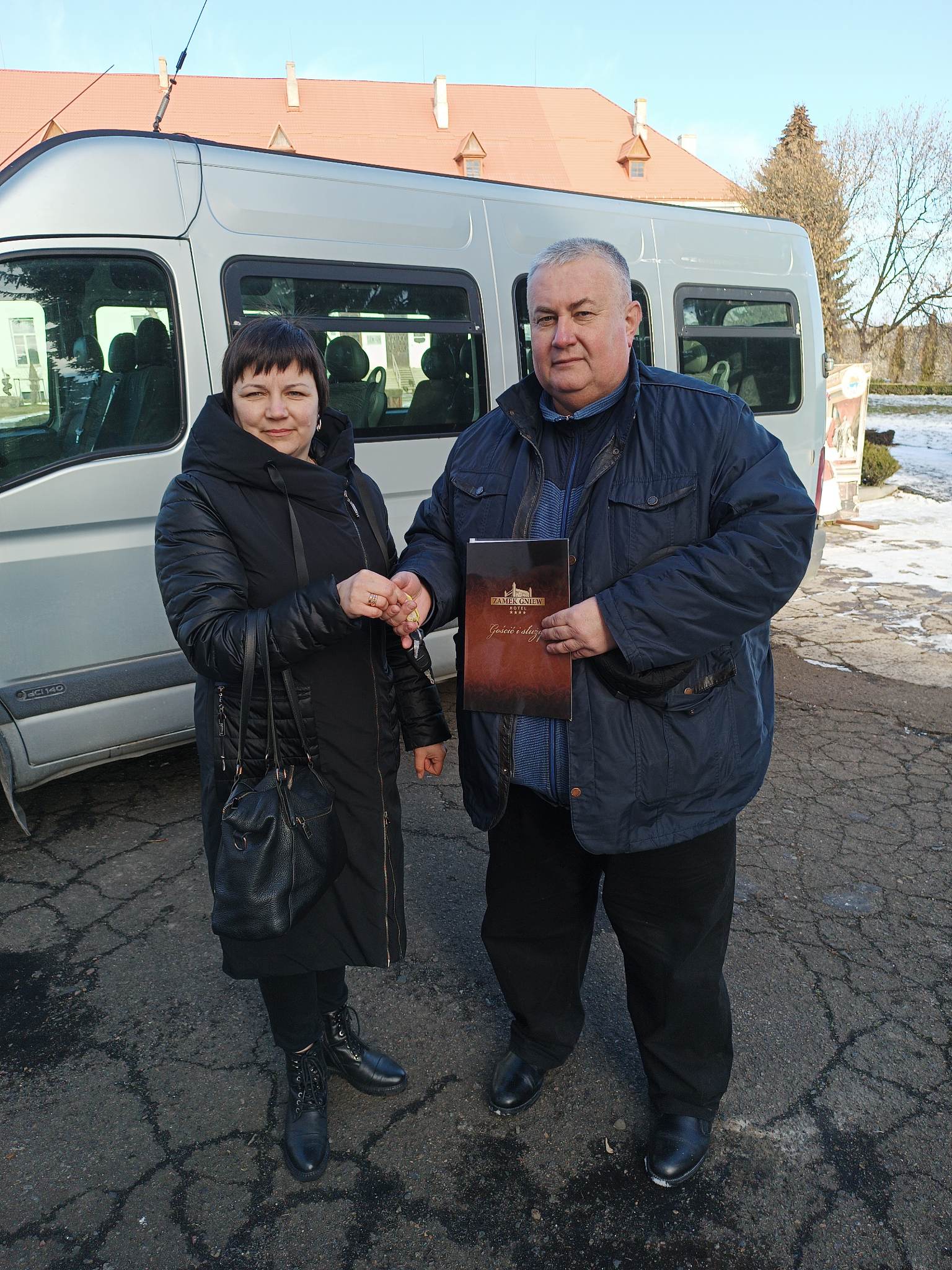 У замок приїхав подарунок з Польщі. Фото 4