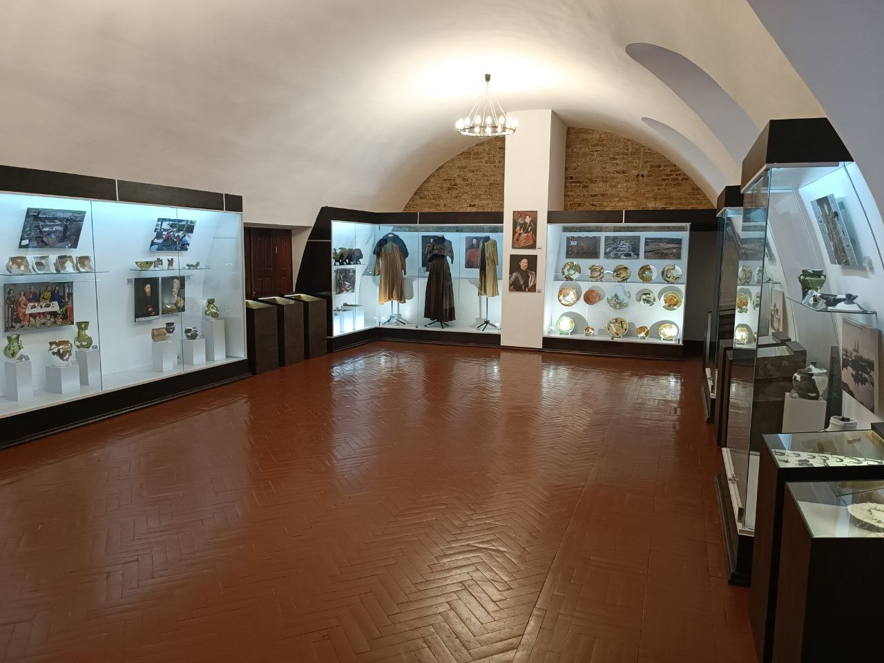 Відвідувачам замку доступна ще одна виставка. Фото 1