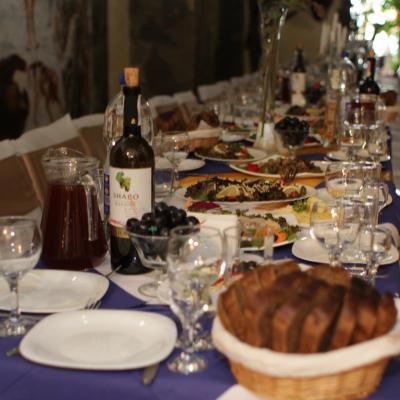 Банкетний стіл у Мисливській залі